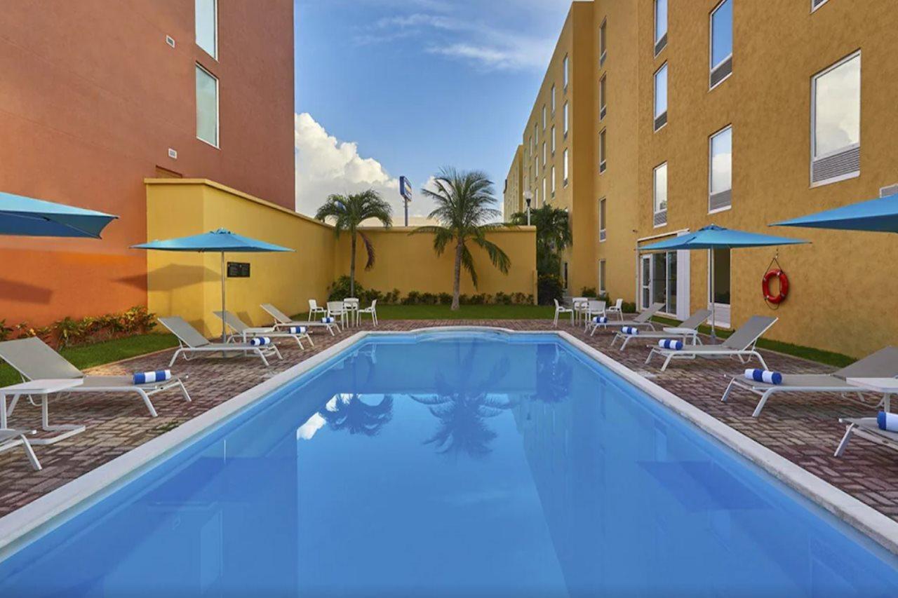 City Express Junior By Marriott Cancún Zewnętrze zdjęcie