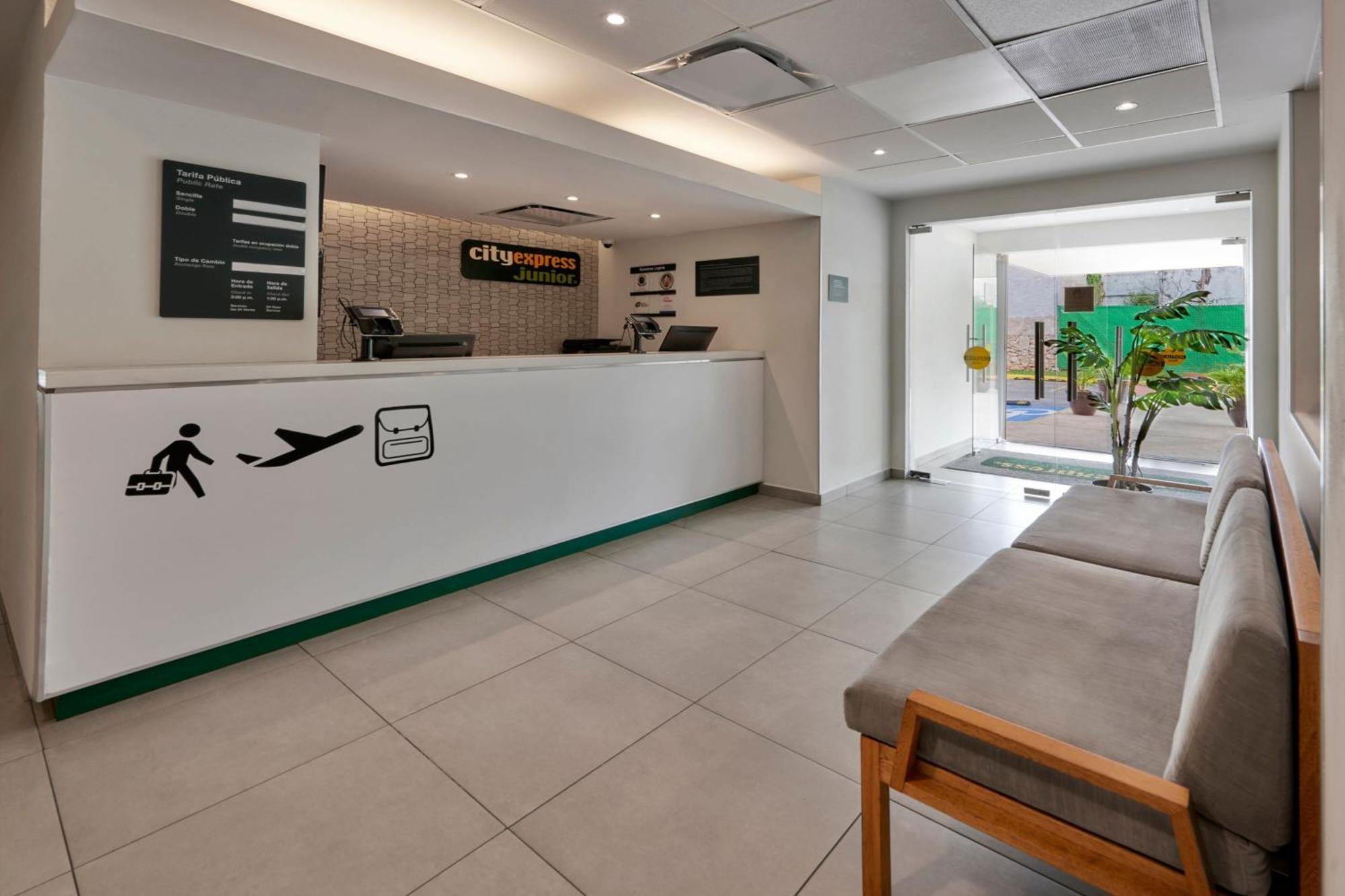 City Express Junior By Marriott Cancún Zewnętrze zdjęcie