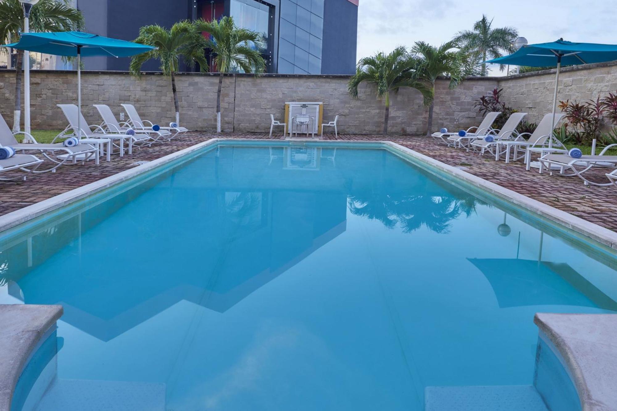 City Express Junior By Marriott Cancún Zewnętrze zdjęcie